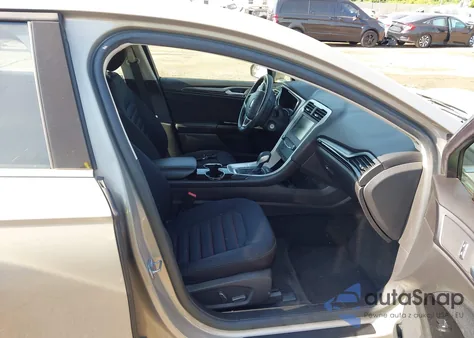 2015 Ford Fusion Hybrid Se из США, поврежденный, VIN 3FA6P0LU7FR243498